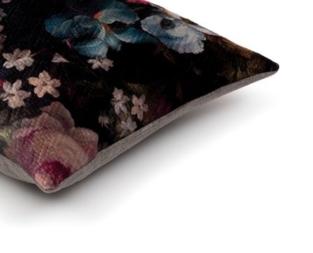 Mrs.Me home couture - cushion Tableau OliveRose embossed velvet detail